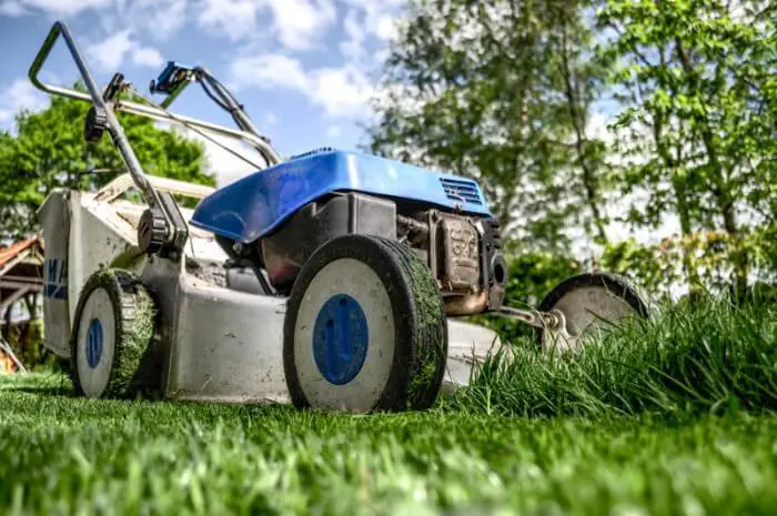 How to Make a Lawnmower Quieter: 4 Steps
