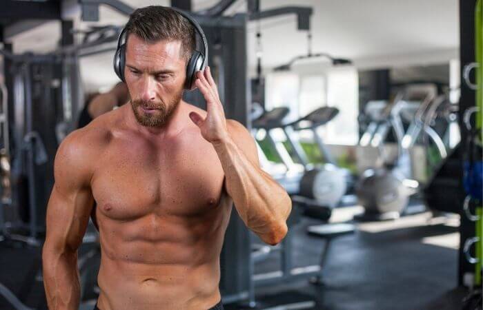 The 5 Best Noise Cancelling Headphones For Working Out