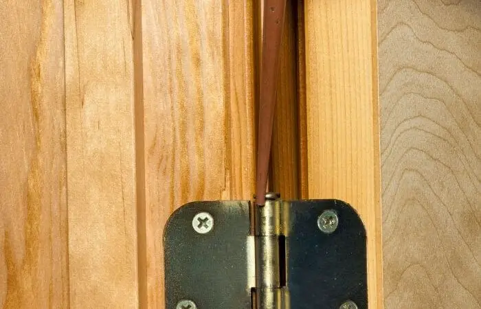 oiling a hinge